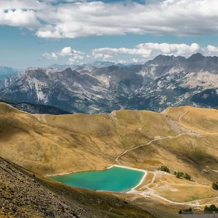 Au Bonheur - Praloup 1600 - Au Cœur De La Station Et Au Pied Des Pistes - La Voile Des Neiges - Parking Commun Privé - Local Appartement